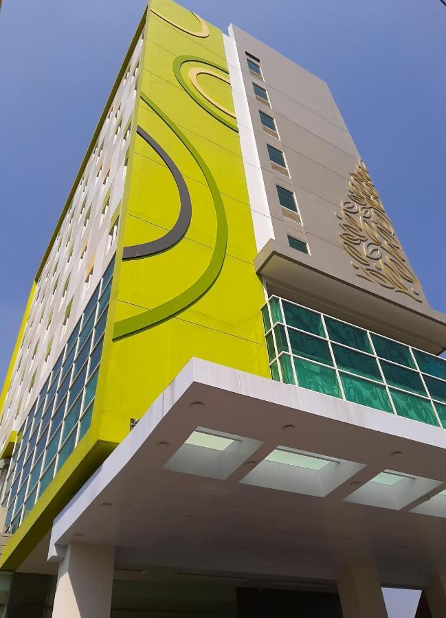 Zest Parang Raja Solo By Swiss-Belhotel International Bonorejo Εξωτερικό φωτογραφία