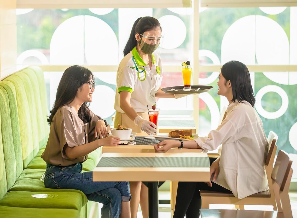 Zest Parang Raja Solo By Swiss-Belhotel International Bonorejo Εξωτερικό φωτογραφία