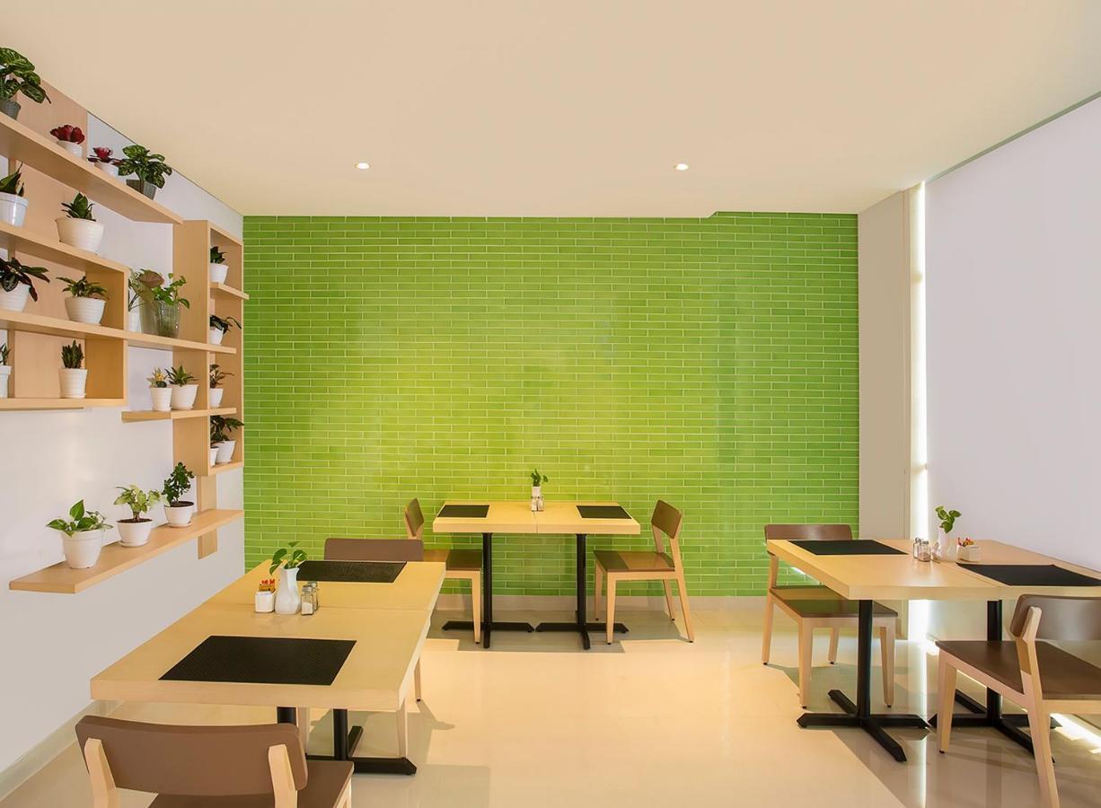 Zest Parang Raja Solo By Swiss-Belhotel International Bonorejo Εξωτερικό φωτογραφία